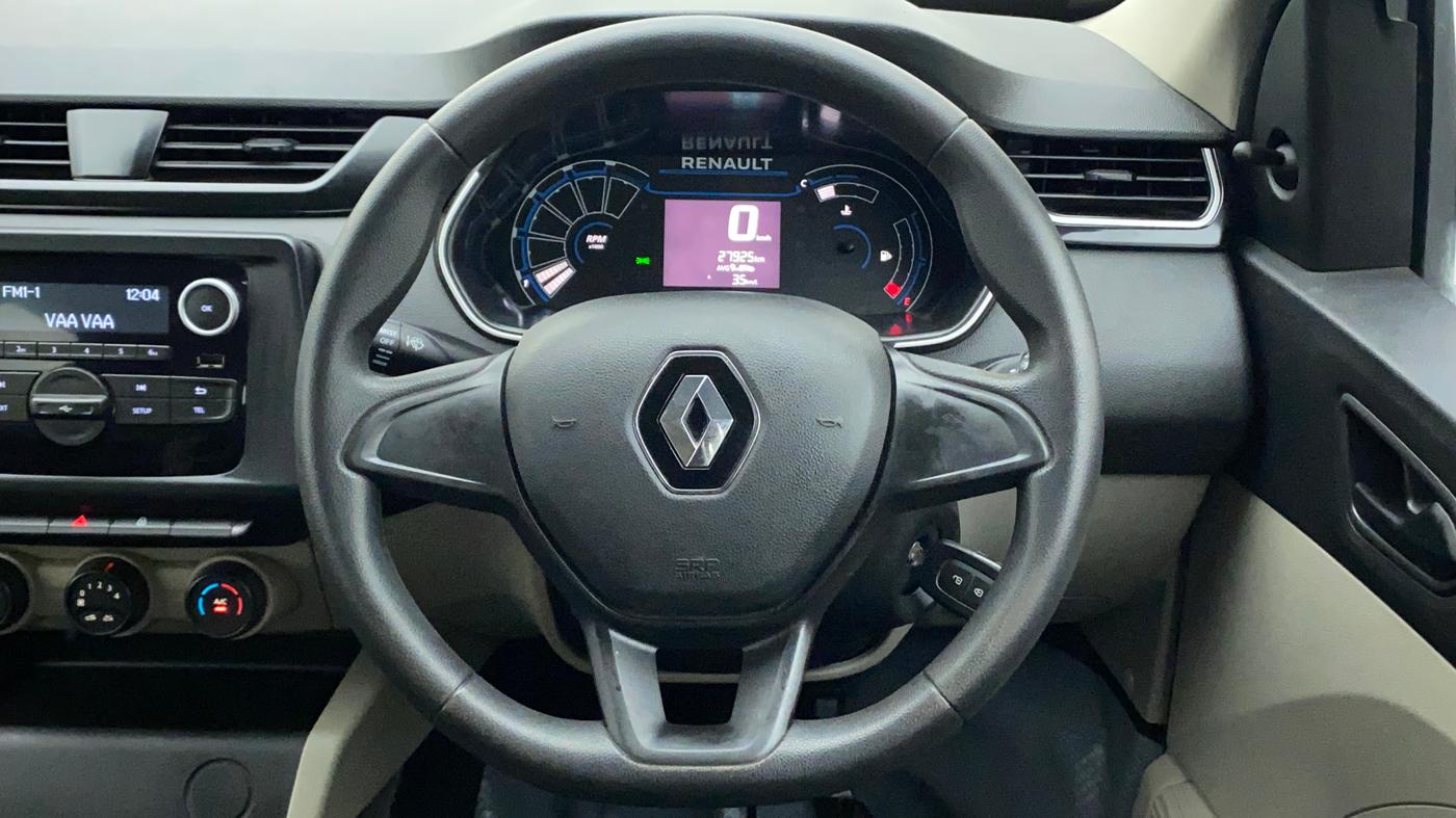 2021 Renault TRIBER RXL MT, Petrol, Manual, 27,925 km, Steering Wheel Close Up
