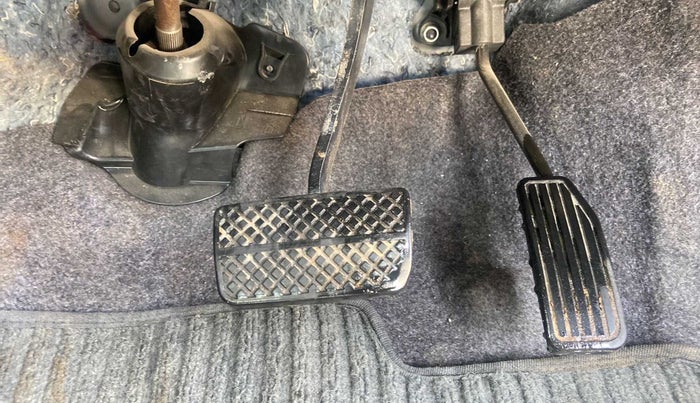 2017 Honda Brio VX AT, Petrol, Automatic, 42,509 km, Pedals