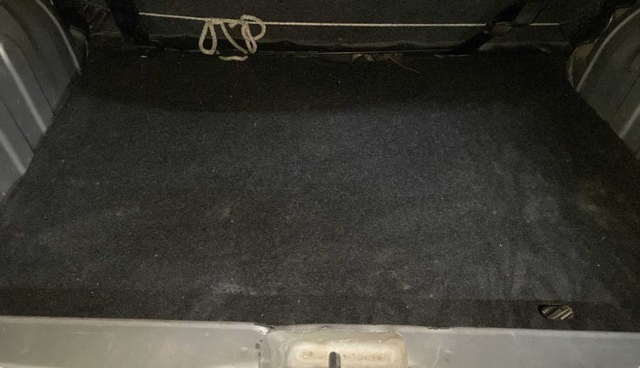 2017 Renault Kwid RXT 1.0, Petrol, Manual, 73,045 km, Boot Inside