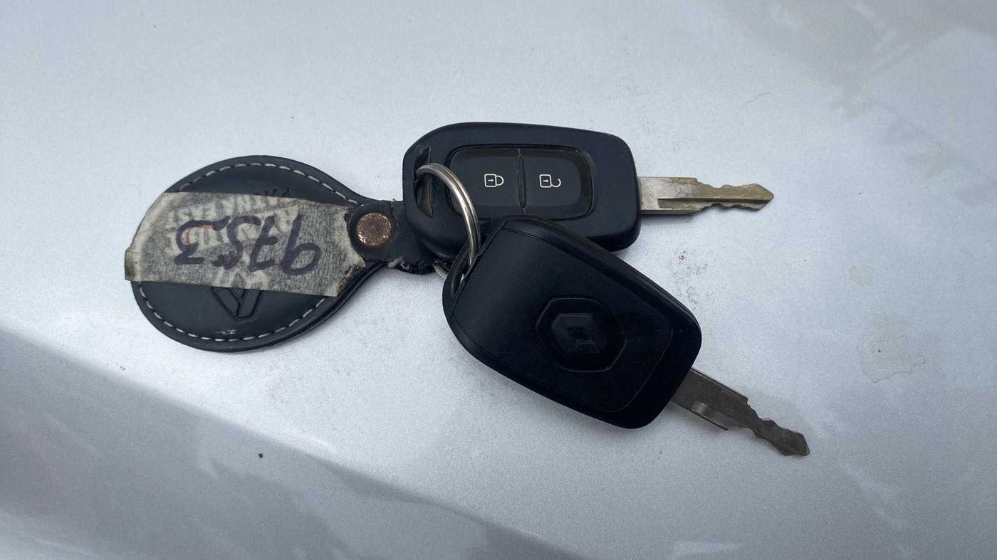 2016 Renault Kwid RXT 1.0, Petrol, Manual, 5,878 km, Key Close Up