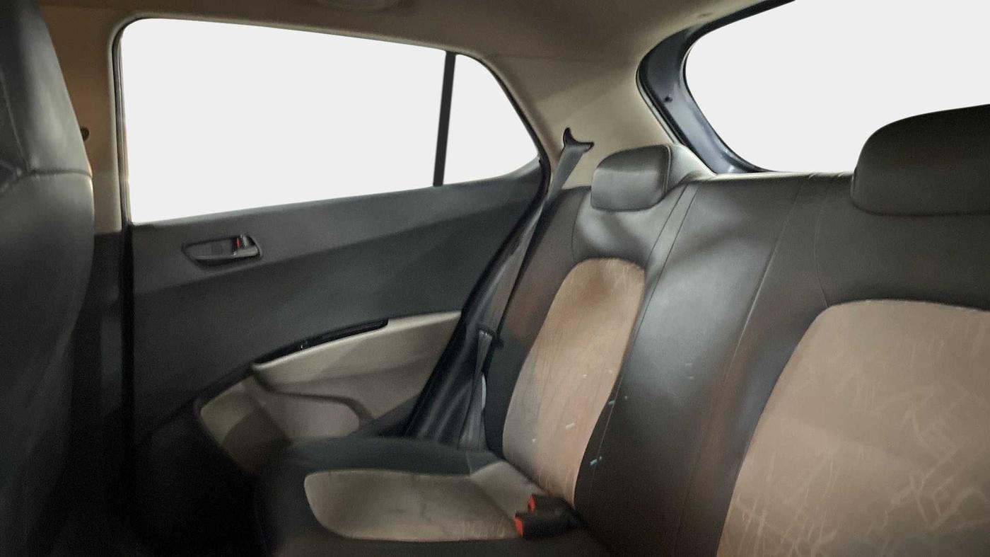 2015 Hyundai Grand i10 MAGNA 1.2 KAPPA VTVT, Petrol, Manual, 76,046 km, Right Side Rear Door Cabin