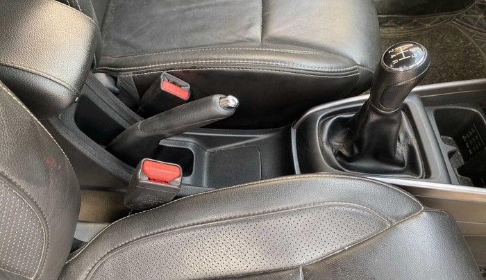 2019 Maruti XL6 ALPHA MT, Petrol, Manual, 21,738 km, Gear Lever