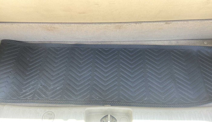 2014 Maruti Ertiga VXI, Petrol, Manual, 38,536 km, Boot Inside