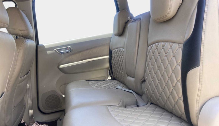 2014 Maruti Ertiga VXI, Petrol, Manual, 38,536 km, Right Side Rear Door Cabin