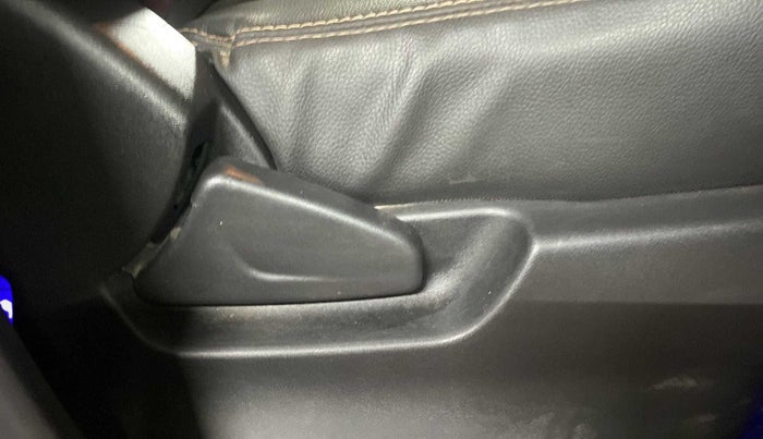 2018 Datsun Redi Go A, Petrol, Manual, 38,007 km, Driver Side Adjustment Panel