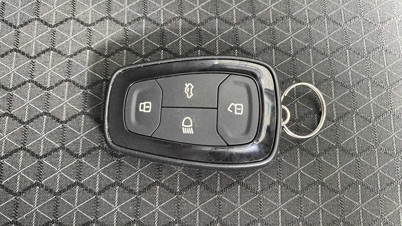 2020 Tata ALTROZ XT DIESEL, Diesel, Manual, 45,208 km, Key Close Up