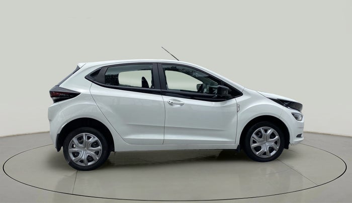 2020 Tata ALTROZ XT DIESEL, Diesel, Manual, 45,208 km, Right Side View