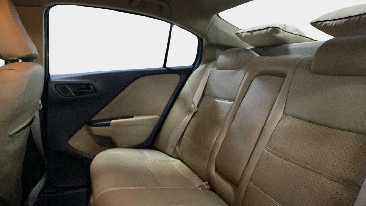 2014 Honda City 1.5L I-DTEC SV, Diesel, Manual, 97,206 km, Right Side Rear Door Cabin