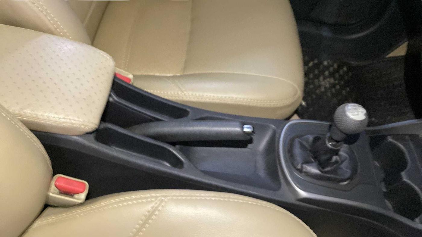 2014 Honda City 1.5L I-DTEC SV, Diesel, Manual, 97,206 km, Gear Lever
