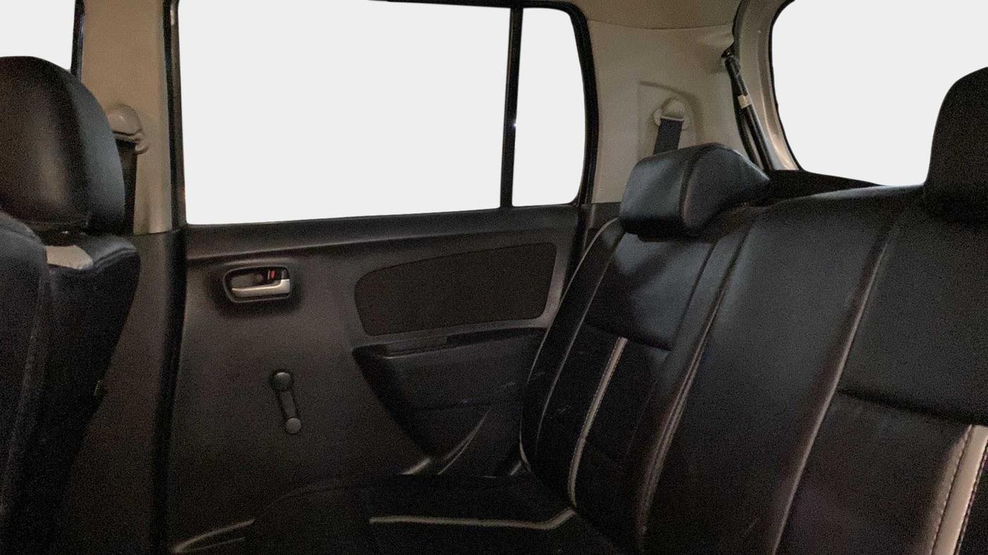2012 Maruti Wagon R 1.0 LXI, CNG, Manual, 1,12,498 km, Right Side Rear Door Cabin