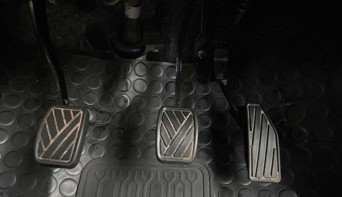 2017 Maruti Baleno ALPHA PETROL 1.2, Petrol, Manual, 82,526 km, Pedals