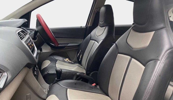 2017 Tata Tiago XM PETROL, Petrol, Manual, 80,556 km, Right Side Front Door Cabin