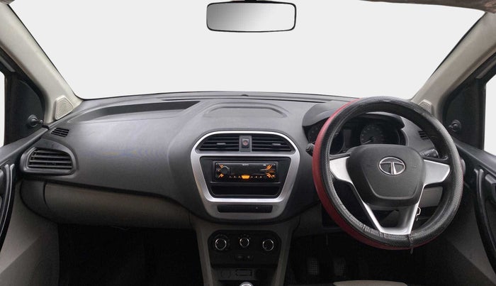 2017 Tata Tiago XM PETROL, Petrol, Manual, 80,556 km, Dashboard