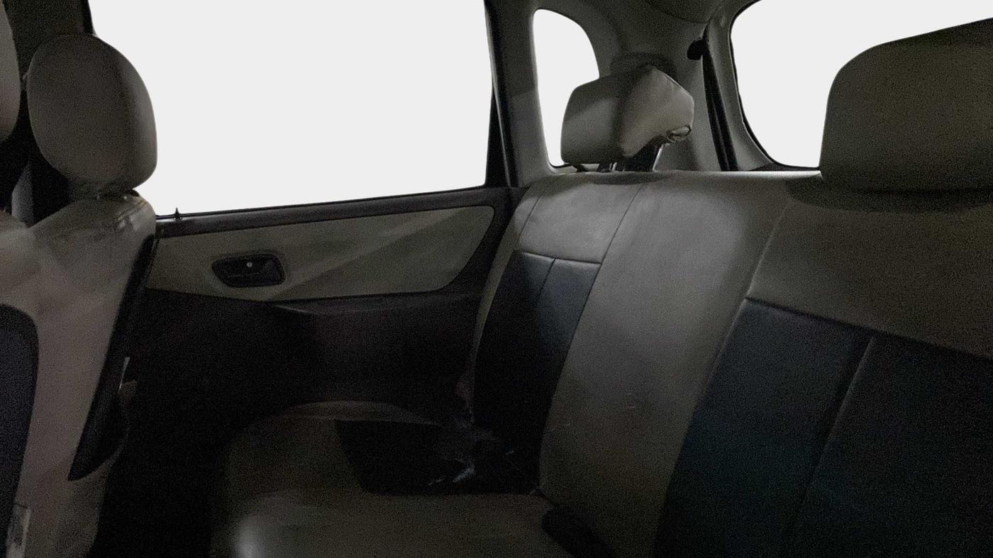 2011 Maruti Zen Estilo LXI, Petrol, Manual, 56,214 km, Right Side Rear Door Cabin