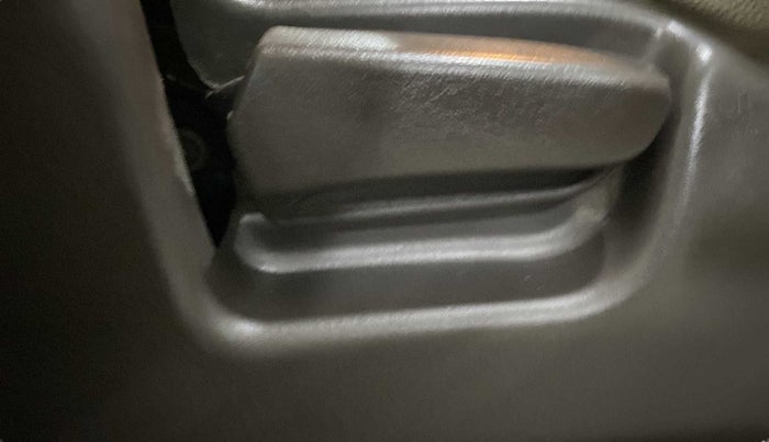 2011 Maruti Zen Estilo LXI, Petrol, Manual, 56,214 km, Driver Side Adjustment Panel