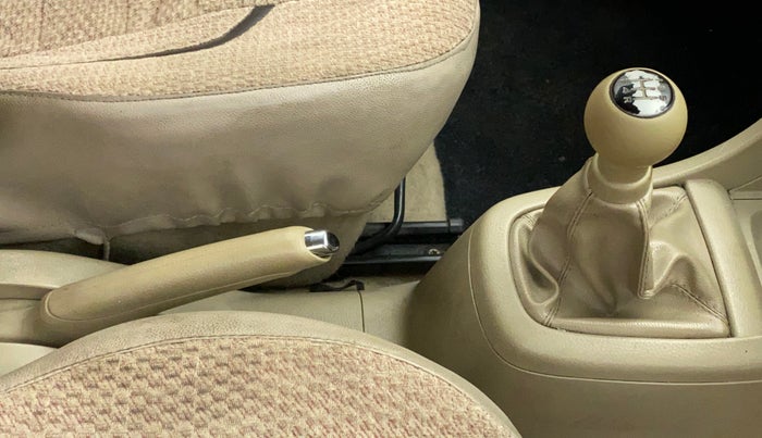 2014 Maruti Ertiga VDI, Diesel, Manual, 1,20,026 km, Gear Lever