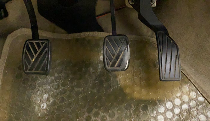 2014 Maruti Ertiga VDI, Diesel, Manual, 1,20,026 km, Pedals