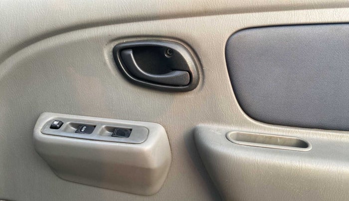 2012 Maruti Alto K10 VXI, Petrol, Manual, 57,388 km, Driver Side Door Panels Control