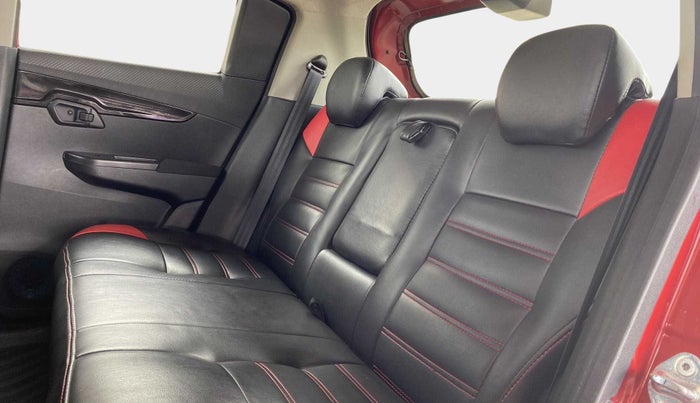 2018 Mahindra KUV 100 NXT K8 P 6 STR, Petrol, Manual, 32,163 km, Right Side Rear Door Cabin