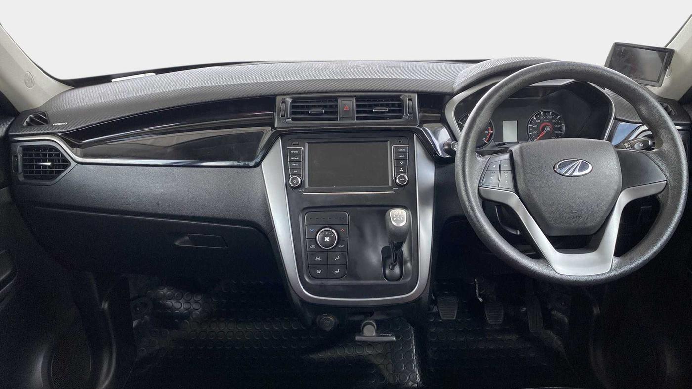 2018 Mahindra KUV 100 NXT K8 P 6 STR, Petrol, Manual, 32,163 km, Dashboard
