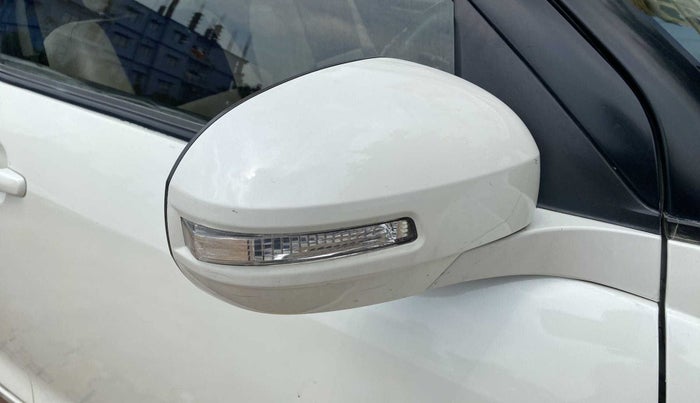 2015 Maruti Swift VDI ABS, Diesel, Manual, 66,638 km, Right rear-view mirror - Folding motor not working
