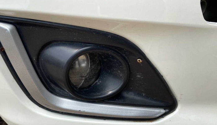 2015 Maruti Swift VDI ABS, Diesel, Manual, 66,638 km, Right fog light - Minor damage