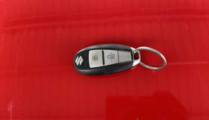 2015 Maruti Baleno ALPHA PETROL 1.2, Petrol, Manual, 74,316 km, Key Close Up