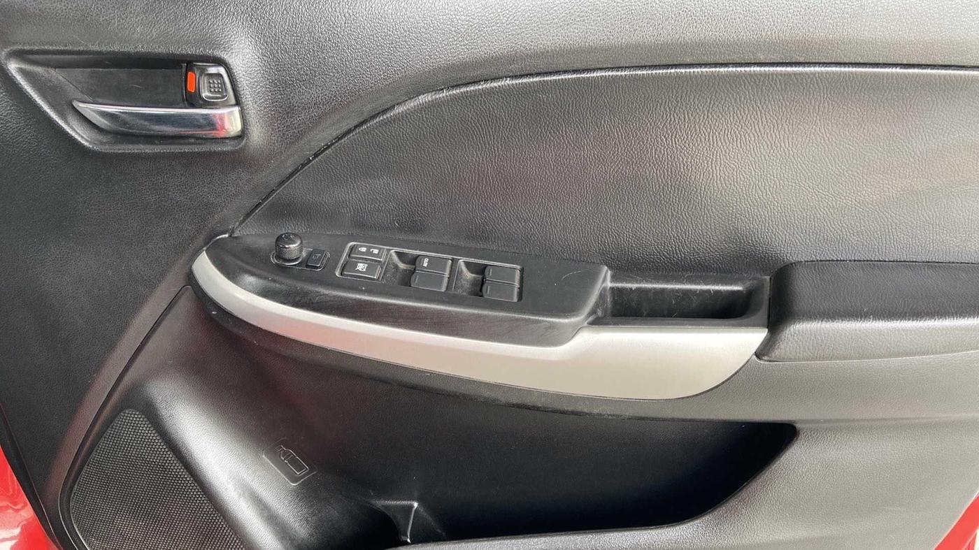 2015 Maruti Baleno ALPHA PETROL 1.2, Petrol, Manual, 74,316 km, Driver Side Door Panels Control