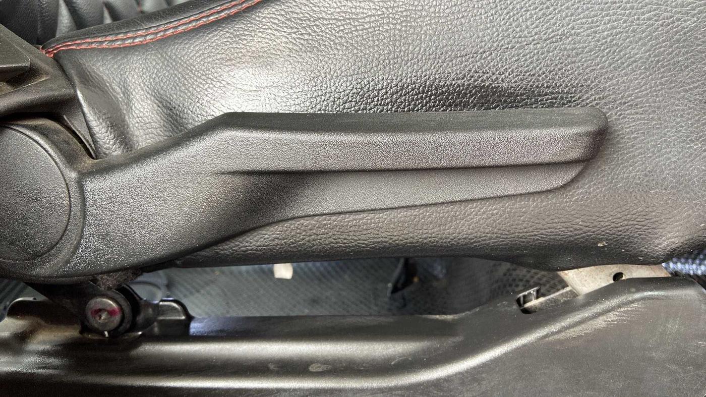 2015 Maruti Baleno ALPHA PETROL 1.2, Petrol, Manual, 74,316 km, Driver Side Adjustment Panel