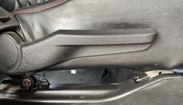 2015 Maruti Baleno ALPHA PETROL 1.2, Petrol, Manual, 74,316 km, Driver Side Adjustment Panel