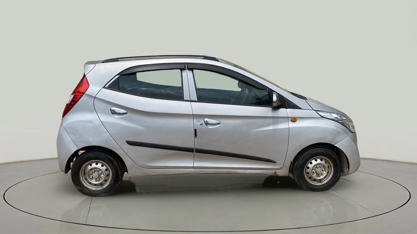2017 Hyundai Eon ERA +, Petrol, Manual, 81,660 km, Right Side View