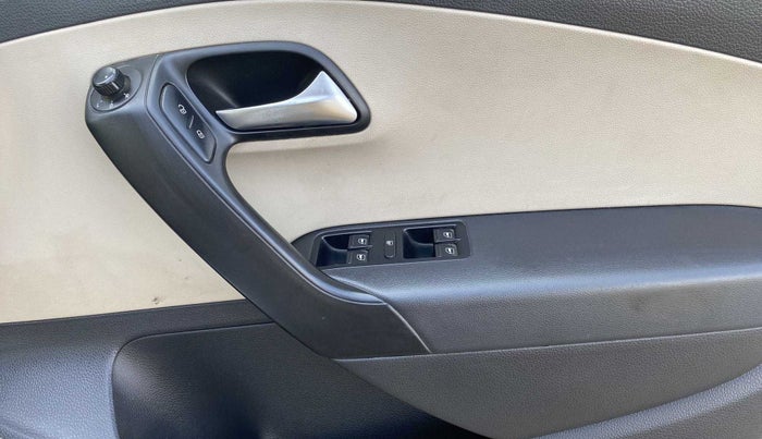 2014 Volkswagen Polo COMFORTLINE 1.2L PETROL, Petrol, Manual, 82,455 km, Driver Side Door Panels Control