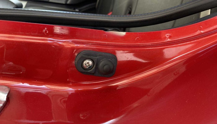 2013 Maruti Swift VXI, Petrol, Manual, 35,286 km, Right C pillar - Minor scratches
