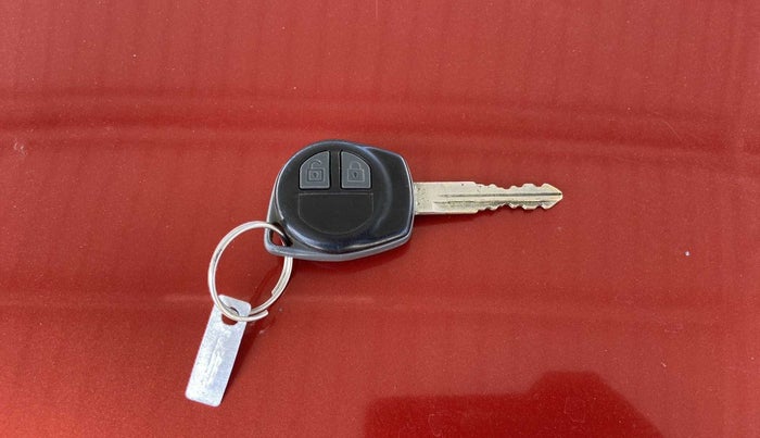 2013 Maruti Swift VXI, Petrol, Manual, 35,286 km, Key Close Up