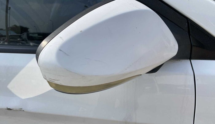2014 Hyundai Verna FLUIDIC 1.6 VTVT SX, Petrol, Manual, 99,408 km, Right rear-view mirror - Indicator light not working