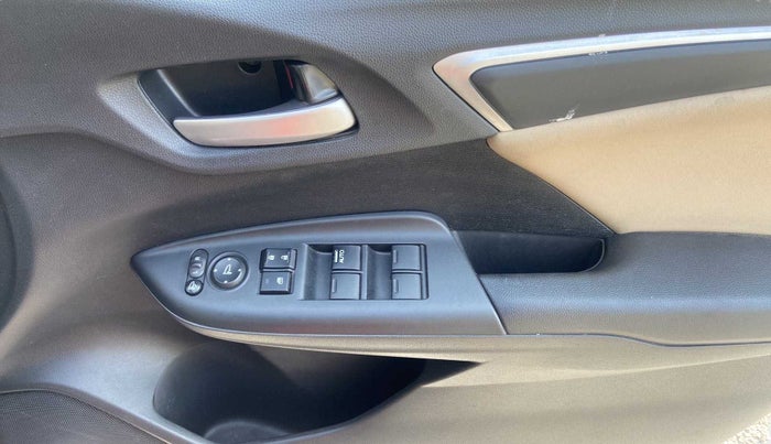 2019 Honda Jazz 1.2L I-VTEC VX EXCLUSIVE EDITION CVT, Petrol, Automatic, 35,179 km, Driver Side Door Panels Control