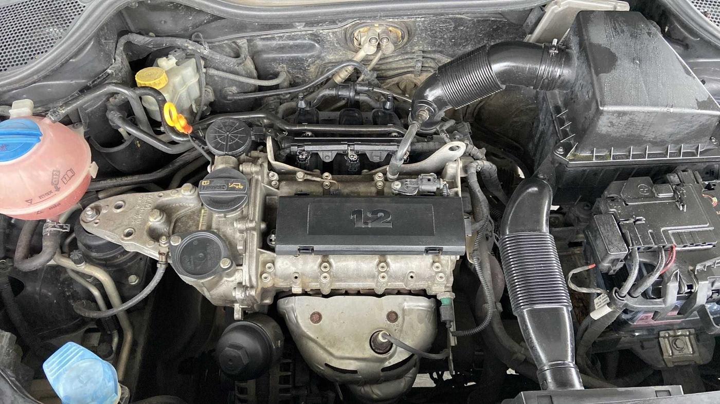 2010 Volkswagen Polo TRENDLINE 1.2L PETROL, Petrol, Manual, 68,863 km, Open Bonet