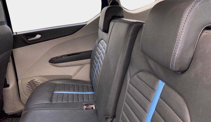 2019 Renault TRIBER RXZ, Petrol, Manual, 31,084 km, Right Side Rear Door Cabin