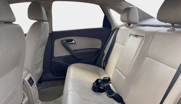 2013 Volkswagen Vento HIGHLINE DIESEL 1.6, Diesel, Manual, 1,10,572 km, Right Side Rear Door Cabin