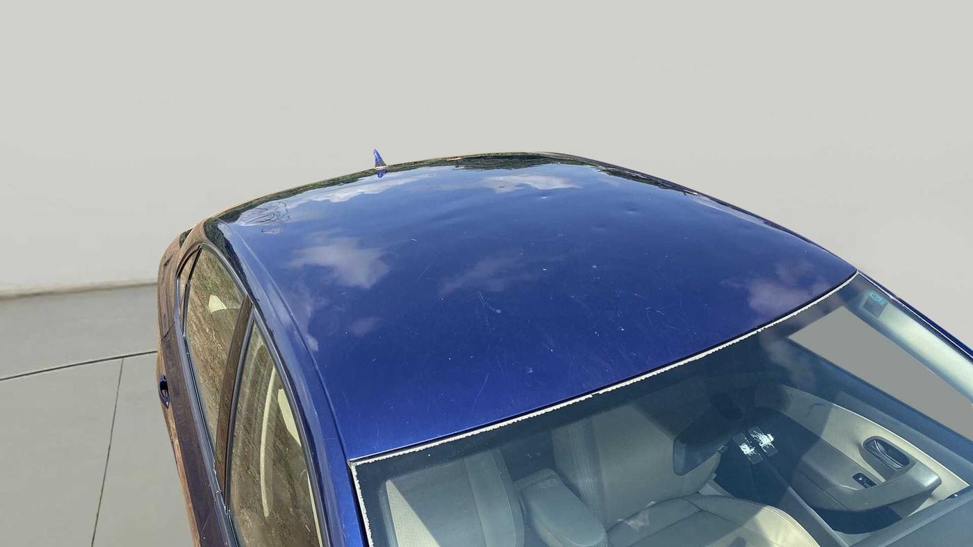 2013 Volkswagen Vento HIGHLINE DIESEL 1.6, Diesel, Manual, 1,10,572 km, Roof