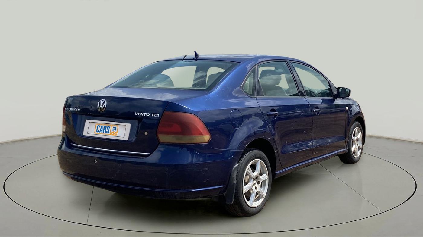 2013 Volkswagen Vento HIGHLINE DIESEL 1.6, Diesel, Manual, 1,10,572 km, Right Back Diagonal