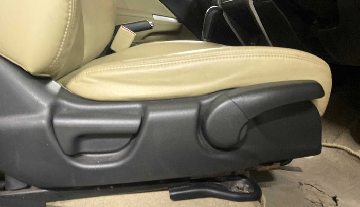 2017 Honda City 1.5L I-VTEC VX CVT, Petrol, Automatic, 29,131 km, Driver Side Adjustment Panel