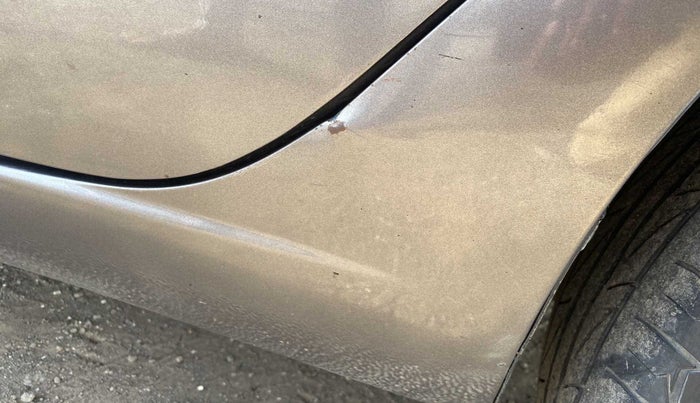 2017 Maruti Ciaz DELTA DIESEL 1.3, Diesel, Manual, 1,02,566 km, Left running board - Minor scratches