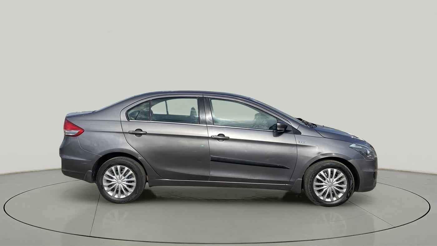 2017 Maruti Ciaz DELTA DIESEL 1.3, Diesel, Manual, 1,02,566 km, Right Side View