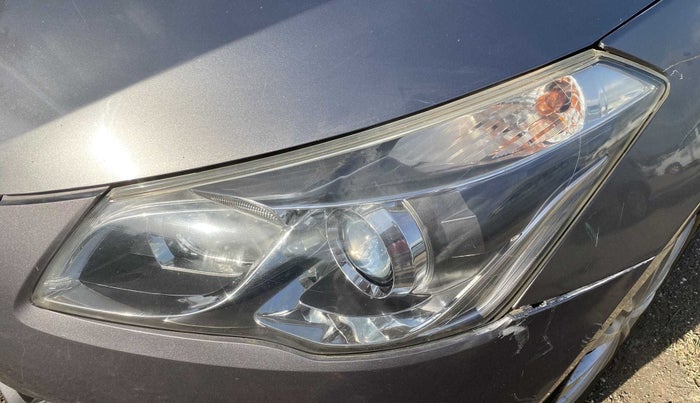 2017 Maruti Ciaz DELTA DIESEL 1.3, Diesel, Manual, 1,02,566 km, Left headlight - Minor scratches