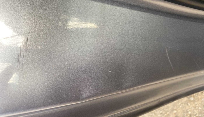2017 Maruti Ciaz DELTA DIESEL 1.3, Diesel, Manual, 1,02,566 km, Right C pillar - Slightly dented