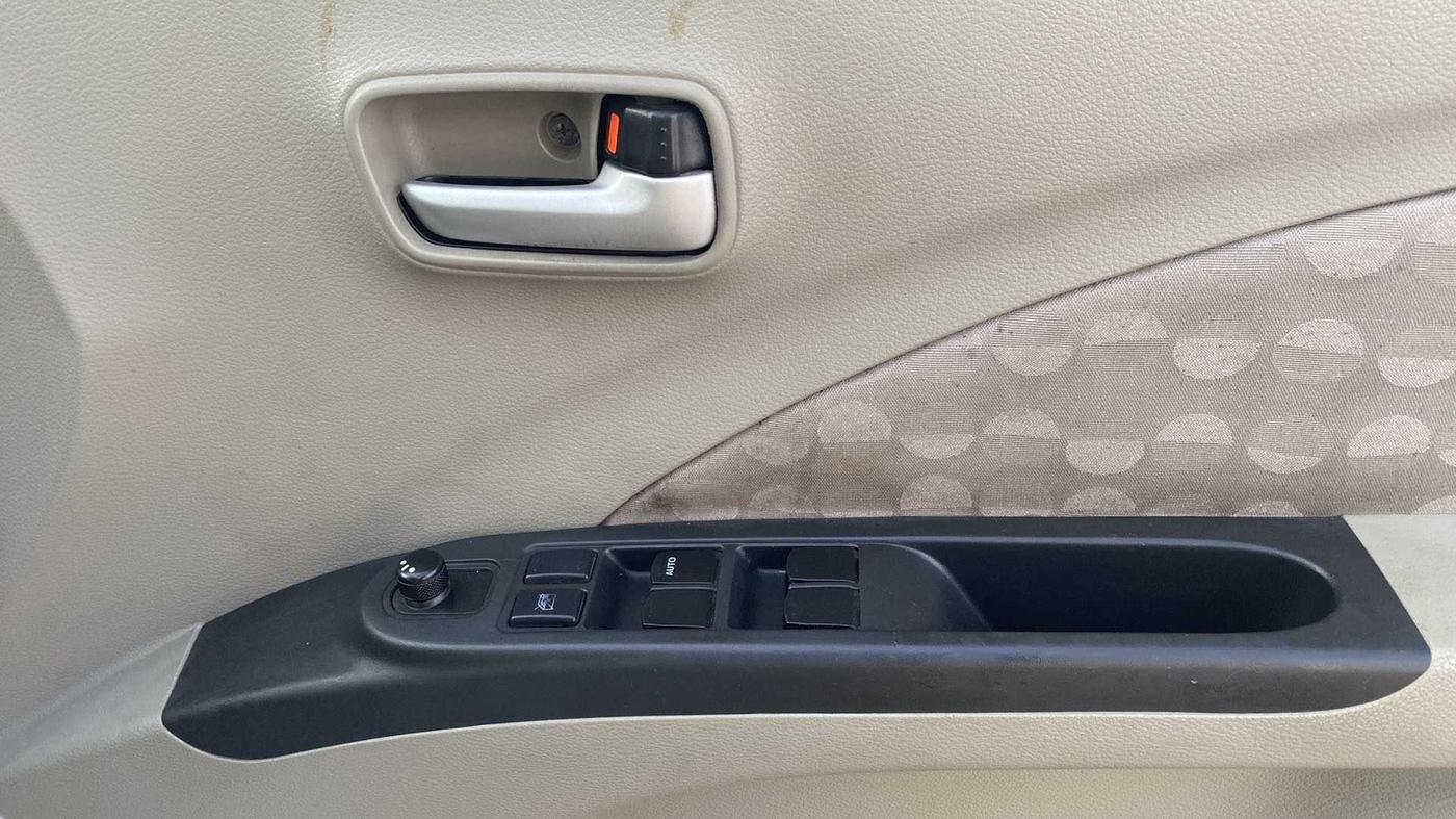 2015 Maruti Celerio ZXI AMT, Petrol, Automatic, 68,561 km, Driver Side Door Panels Control