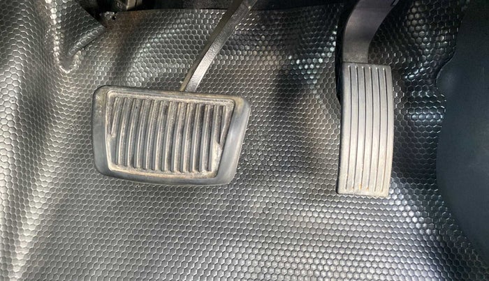 2020 Hyundai GRAND I10 NIOS SPORTZ AMT 1.2 KAPPA VTVT, Petrol, Automatic, 42,456 km, Pedals