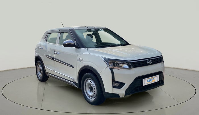 2019 Mahindra XUV300 W4 1.5 DIESEL, Diesel, Manual, 90,586 km, Right Front Diagonal