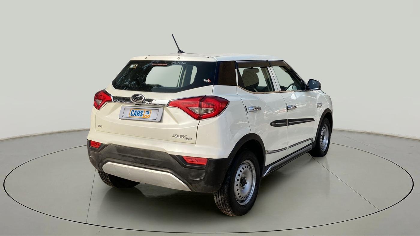 2019 Mahindra XUV300 W4 1.5 DIESEL, Diesel, Manual, 90,586 km, Right Back Diagonal